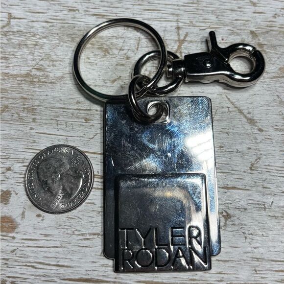 Tyler Rodan Designer Silver Tone Hanging Logo Purse Charm Hook Key Chain Ring EP - Picture 3 of 4